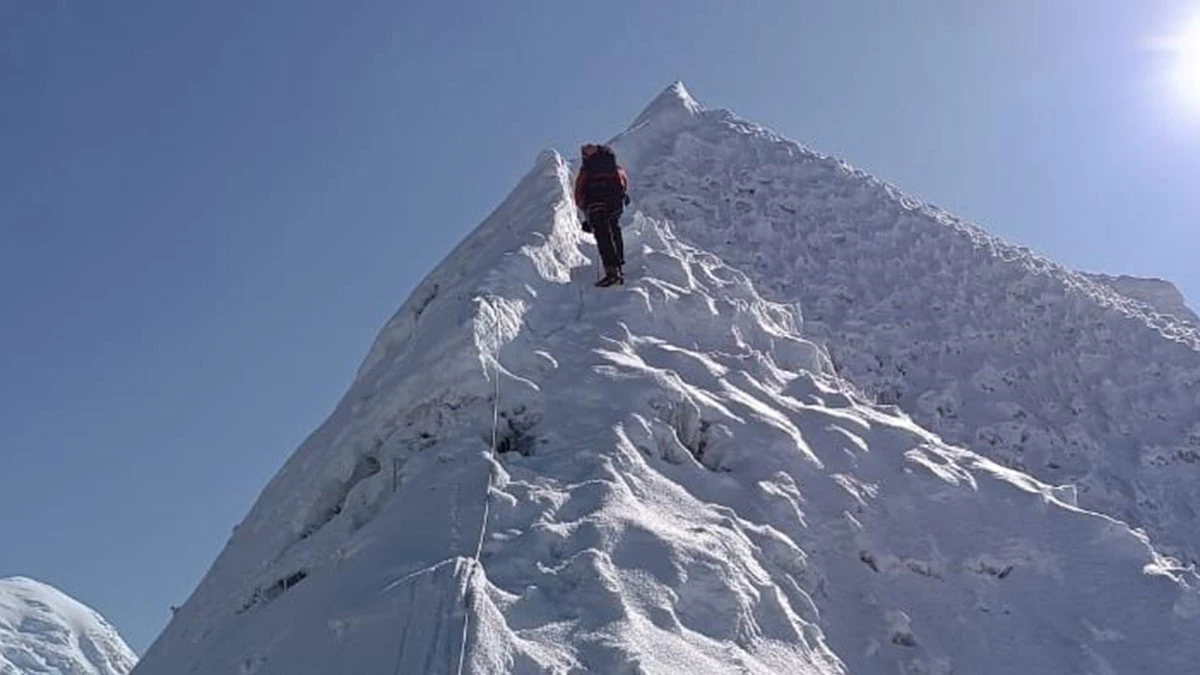 Island Peak Climbing From Chhukung - 3 Days