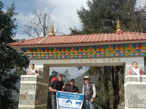 Everest Base Camp Trek With Kids (1)